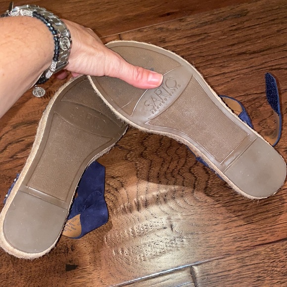 Franco Sarto Blue Suede Sandals, Size 5 - Picture 7 of 7